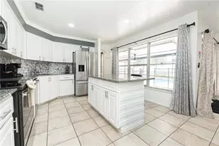 7720 Indian Ridge Trail S, Kissimmee, FL 34747 - Photo 6