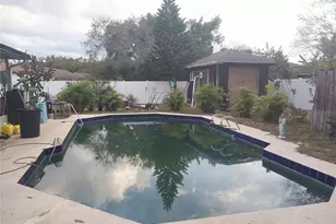 2733 E Dellwood Dr, Eustis, FL 32726 - Photo 34