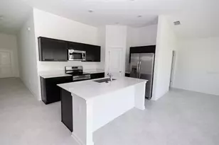 248 Hayley St, Winter Haven, FL 33884 - Photo 4