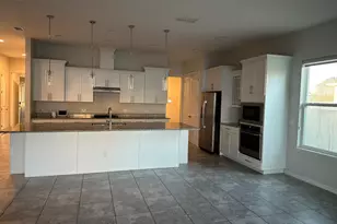 2463 Felce Ct, Davenport, FL 33897 - Photo 2