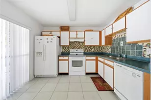 5051 Luna Negra Dr, Orlando, FL 32811 - Photo 10