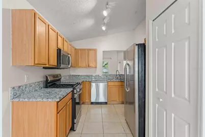 2374 Blue Sapphire Circle, Orlando, FL 32837 - Photo 6