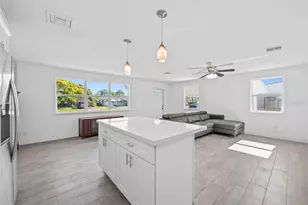 5641 NE 8th Ave, Wilton Manors, FL 33334 - Photo 10
