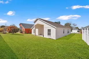 348 Sir Phillips Dr, Davenport, FL 33837 - Photo 34