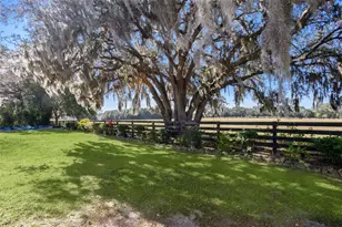 8089 SE 174th Belhaven Loop, The Villages, FL 32162 - Photo 2