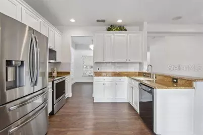 5107 NE 122nd Boulevard, Oxford, FL 34484 - Photo 8