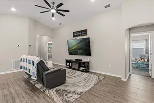 1539 Eucalyptus Wy, Davenport, FL 33837 - Photo 4