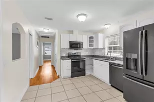 1124 Edgewater Ct, Orlando, FL 32804 - Photo 10