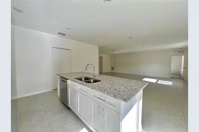 560 Walnut Avenue, Orange City, FL 32763 - Photo 6