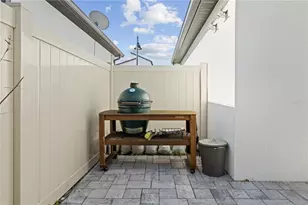 2065 White Feather Loop, Oakland, FL 34787 - Photo 16