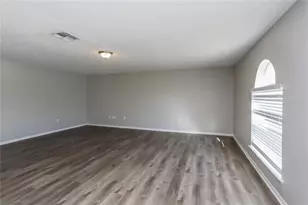 8097 Settlers Creek Cir, Lakeland, FL 33810 - Photo 2