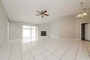 1216 Grassy Meadow Pl, Brandon, FL 33511 - Photo 2