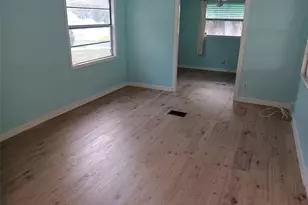 5609 Hancock Dr, Wildwood, FL 34785 - Photo 10