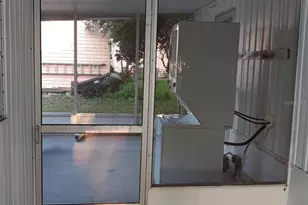 5609 Hancock Dr, Wildwood, FL 34785 - Photo 4