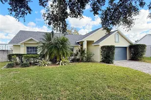 132 Robbins Rest Cir, Davenport, FL 33896 - Photo 2