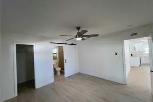 2502 Tropical Shores Dr SE, Saint Petersburg, FL 33705 - Photo 12