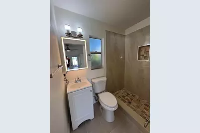 2502 Tropical Shores Drive SE, Saint Petersburg, FL 33705 - Photo 16