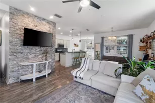 110 65th Ave E, Bradenton, FL 34203 - Photo 4