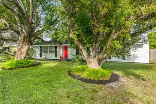 415 Hermitage Dr, Altamonte Springs, FL 32701 - Photo 2