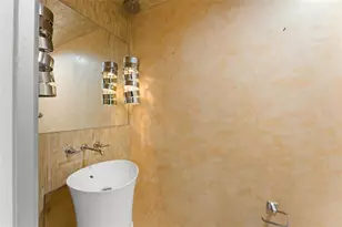 150 E Robinson St, Orlando, FL 32801 - Photo 32