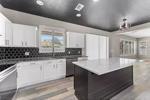 1291 Blackrush Dr, Tarpon Springs, FL 34689 - Photo 16