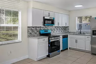 7906 Arabian Pl, Orlando, FL 32818 - Photo 4