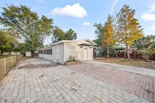 5925 Hilltop Ln W, Lakeland, FL 33809 - Photo 2