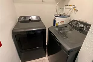 4740 Walden Cir, Orlando, FL 32811 - Photo 4