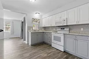 7214 Oakwood Dr, New Port Richey, FL 34652 - Photo 4