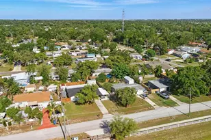 7214 Oakwood Dr, New Port Richey, FL 34652 - Photo 6