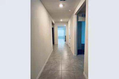 569 Talisi Loop, Saint Cloud, FL 34771 - Photo 2