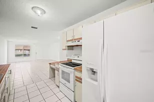 655 E Rosewood Ln, Tavares, FL 32778 - Photo 8