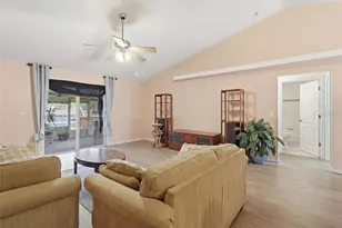 502 S Dixie Dr, Howey in the Hills, FL 34737 - Photo 8