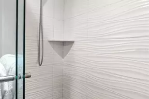 7532 Bayshore Dr, Treasure Island, FL 33706 - Photo 32