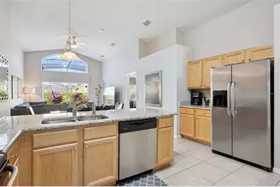 2686 Emerald Island Boulevard, Kissimmee, FL 34747 - Photo 12