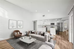 3215 Pine Club Dr, Plant City, FL 33566 - Photo 8