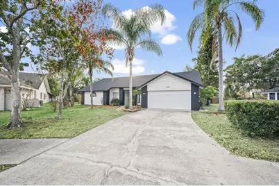 3215 Pine Club Drive, Plant City, FL 33566 - Photo 2