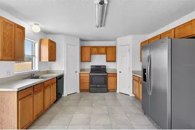 1906 Lakeview Lane, Kissimmee, FL 34759 - Photo 6