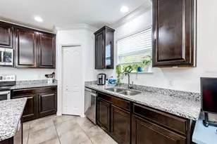 124 Maravilla Way, Groveland, FL 34736 - Photo 8