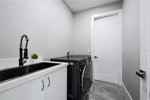 2502 Lake Front Dr, Lake Wales, FL 33898 - Photo 42