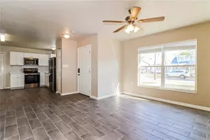 2045 14th St S, Saint Petersburg, FL 33705 - Photo 4