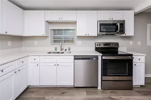 7145 Pinewood Dr, New Port Richey, FL 34652 - Photo 6