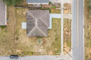 860 S Grove St, Eustis, FL 32726 - Photo 10