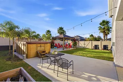 12138 Blue Pacific Drive, Riverview, FL 33579 - Photo 8
