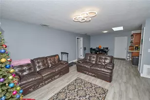 7520 Lois Marie Ct, Orlando, FL 32807 - Photo 2