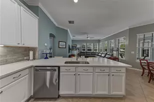 5252 Brighton Shore Dr, Apollo Beach, FL 33572 - Photo 12