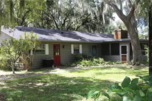 125 Country Club Ln, Mulberry, FL 33860 - Photo 1