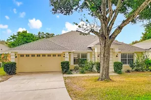 697 Winding Lake Dr, Clermont, FL 34711 - Photo 2