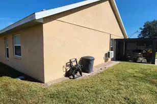 2734 Eagle Canyon Dr S, Kissimmee, FL 34746 - Photo 18