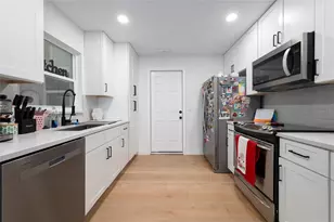 768 California Woods Cir, Orlando, FL 32824 - Photo 8